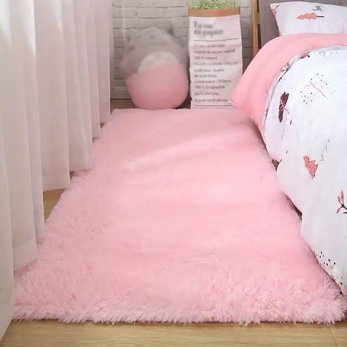 Tapis uni minimaliste VIKAMA : tapis confortable et antidérapant pour salon, canapé et chambre à cou