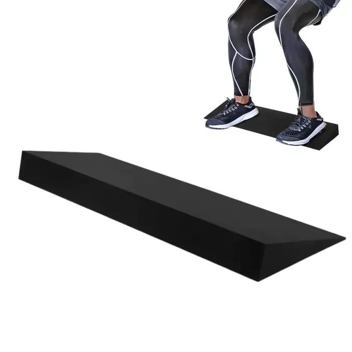 Planche inclinée de yoga pour l'élevation du talon