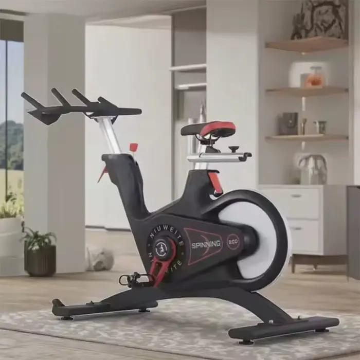 Vélo de fitness professionnel pour entraînement cardio