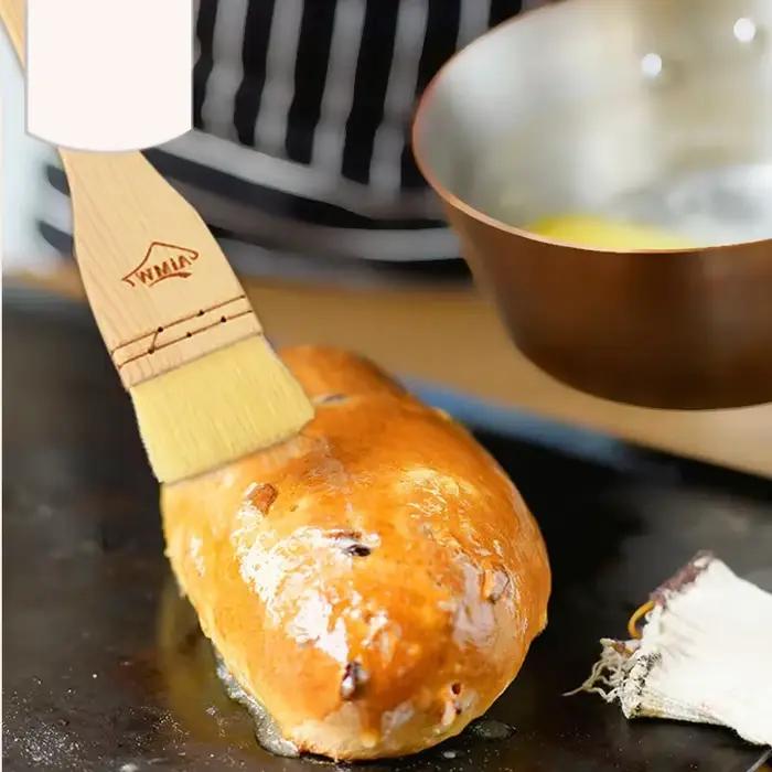 Pinceau à gâteau de lune avec manche en bois, brosse à huile en laine, accessoires de cuisson, outils de cuisine, ménage