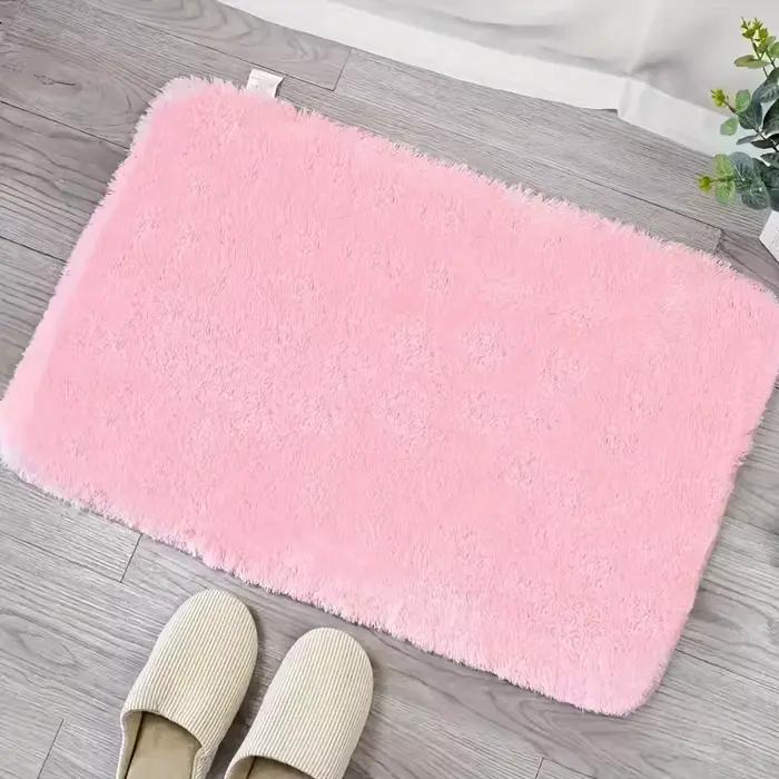 Tapis uni minimaliste VIKAMA