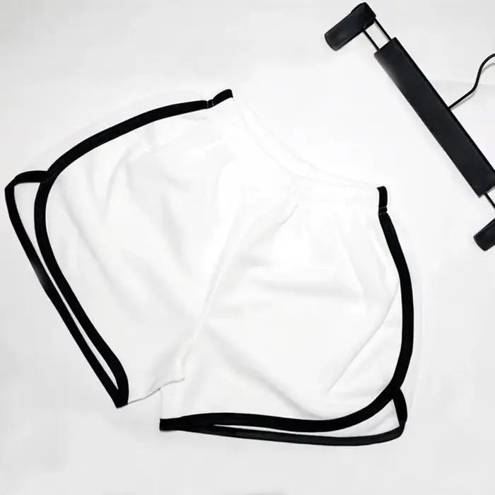 Short élastique pour femme