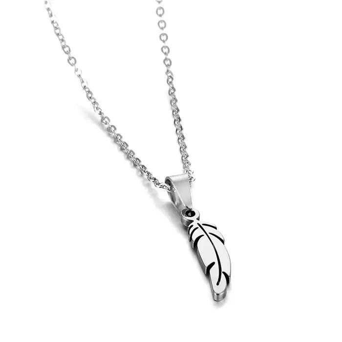 Accessoire de mode - collier en acier inoxydable avec plume pour femme, pendentif feuille en acier titane, pendentif bijou version coréenne