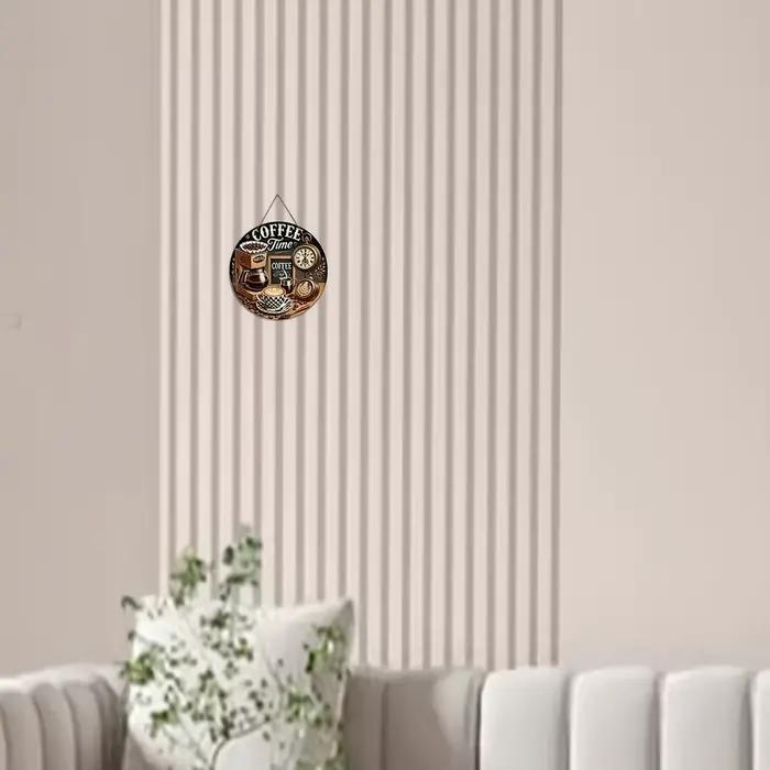 Un panneau de bar à café rond en bois, parfait pour la décoration de la maison et comme décoration murale chez les cafés et les restaurants.