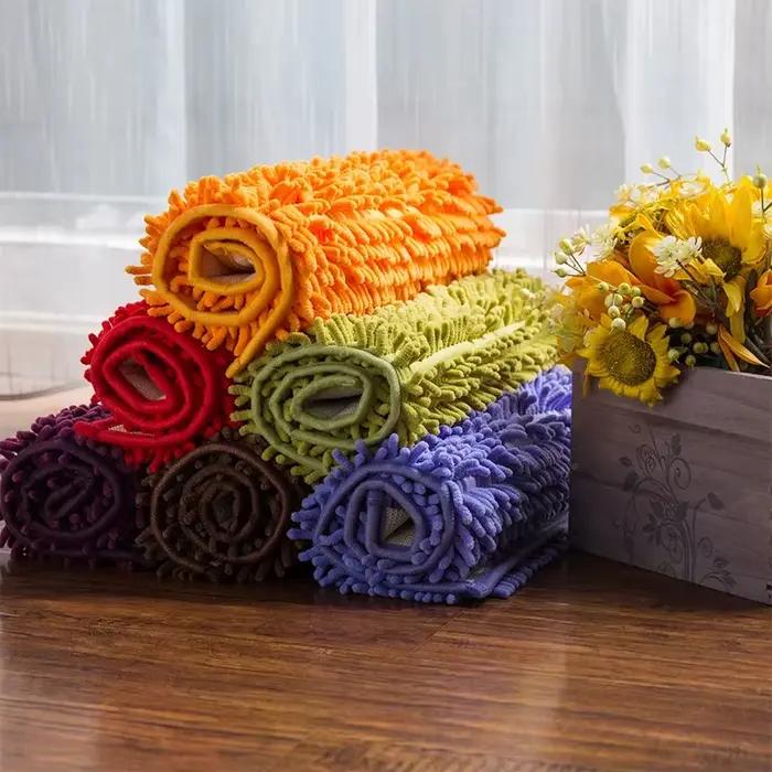 Tapis de bain en chenille dense, super absorbant, durable, antidérapant, avec dos en caoutchouc, lavable en machine, séchage rapide, tapis pour les pieds pour la salle de bain