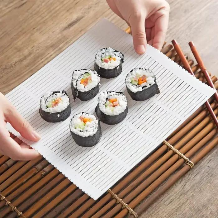 Tapis de rouleau à sushi en silicone lavable et réutilisable, moule en polymères, bricolage alimentaire, machine à rouler le riz, tampon à gâteau