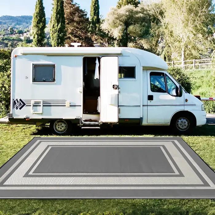 Tapis d'extérieur RURALITY imperméable pour patio, grand tapis en paille plastique pour camping, véranda, camping-car, réversible gris et blanc