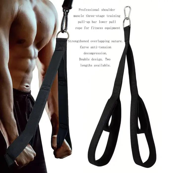 Entraînement fitness des biceps et des triceps avec bandes de résistance